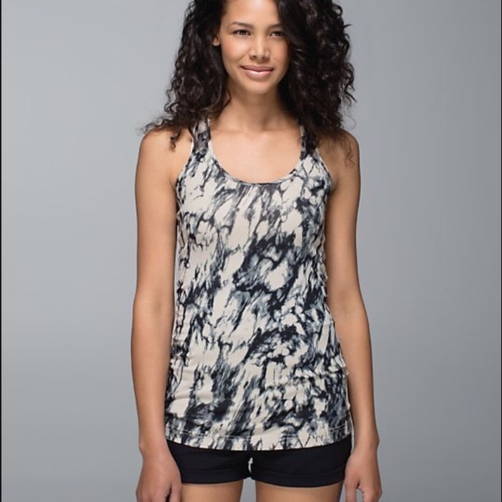 Lululemon size 8 marble tank